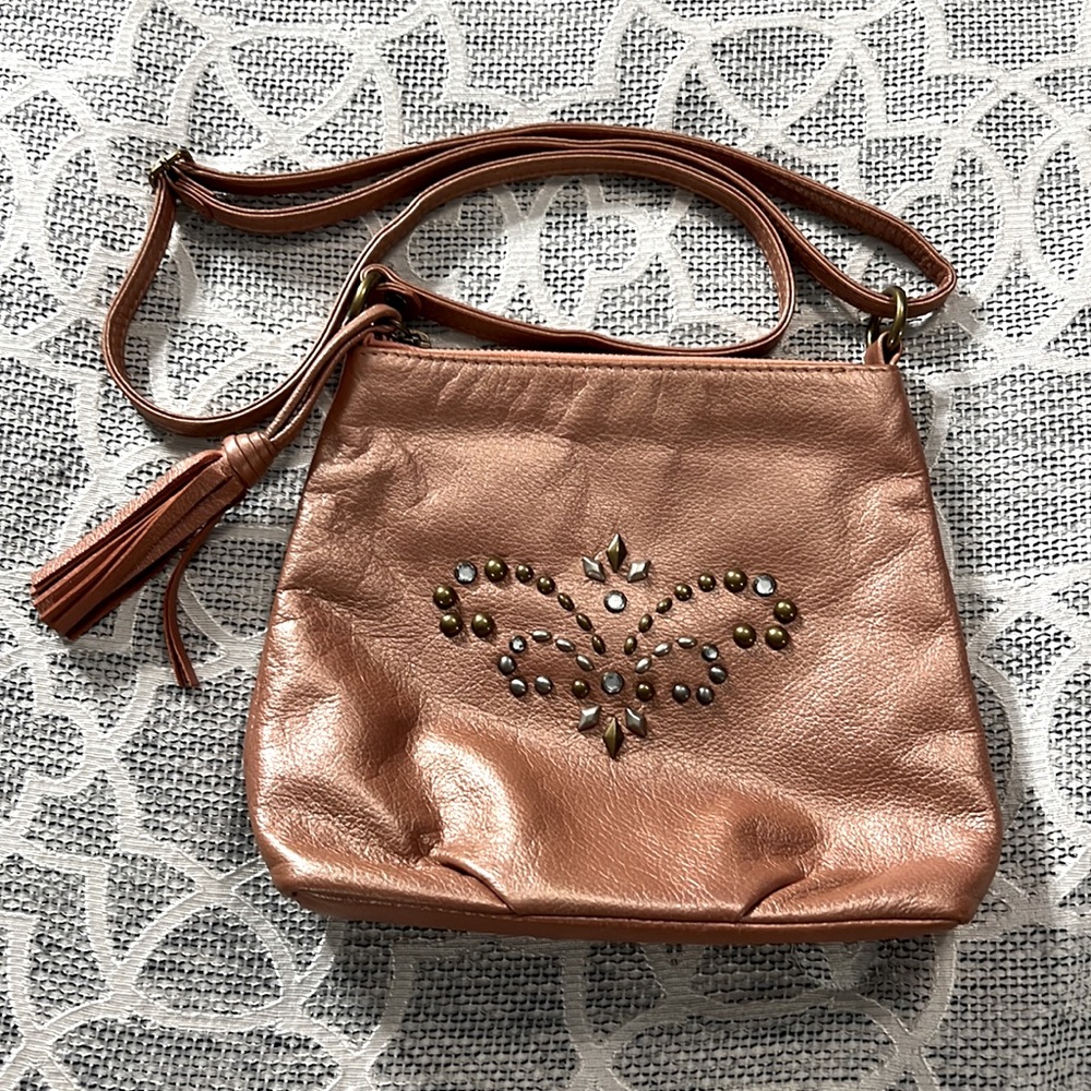 Fiore By Isabella Fiore Peach Metallic Leather Crossbody Handbag